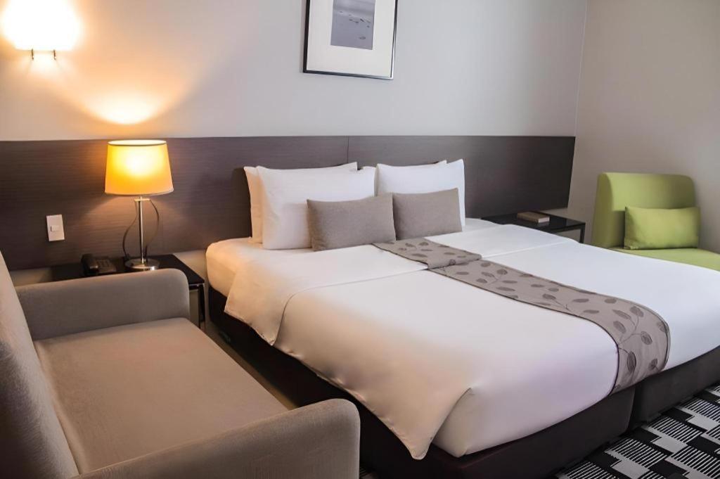 Sequoia Hotel كويزون سيتي المظهر الخارجي الصورة