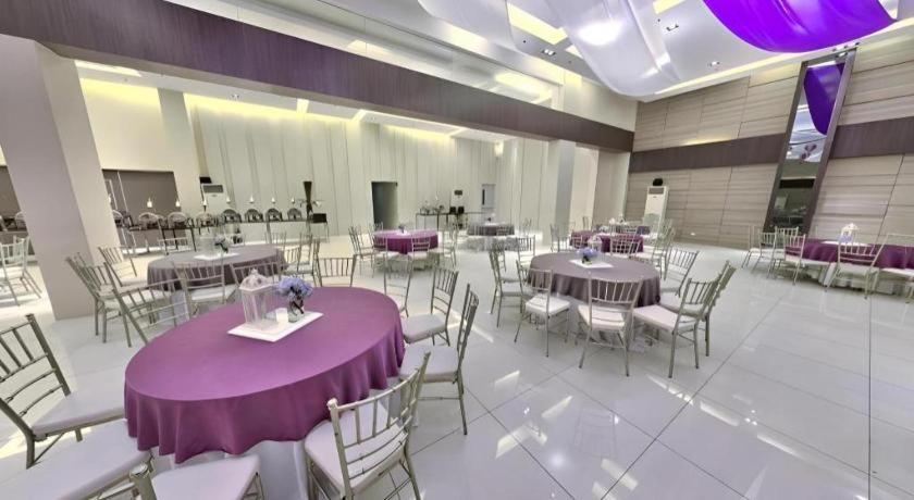 Sequoia Hotel كويزون سيتي المظهر الخارجي الصورة